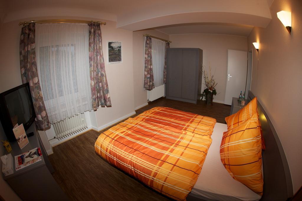 Auberge Du Chateau Stadtbredimus Chambre photo